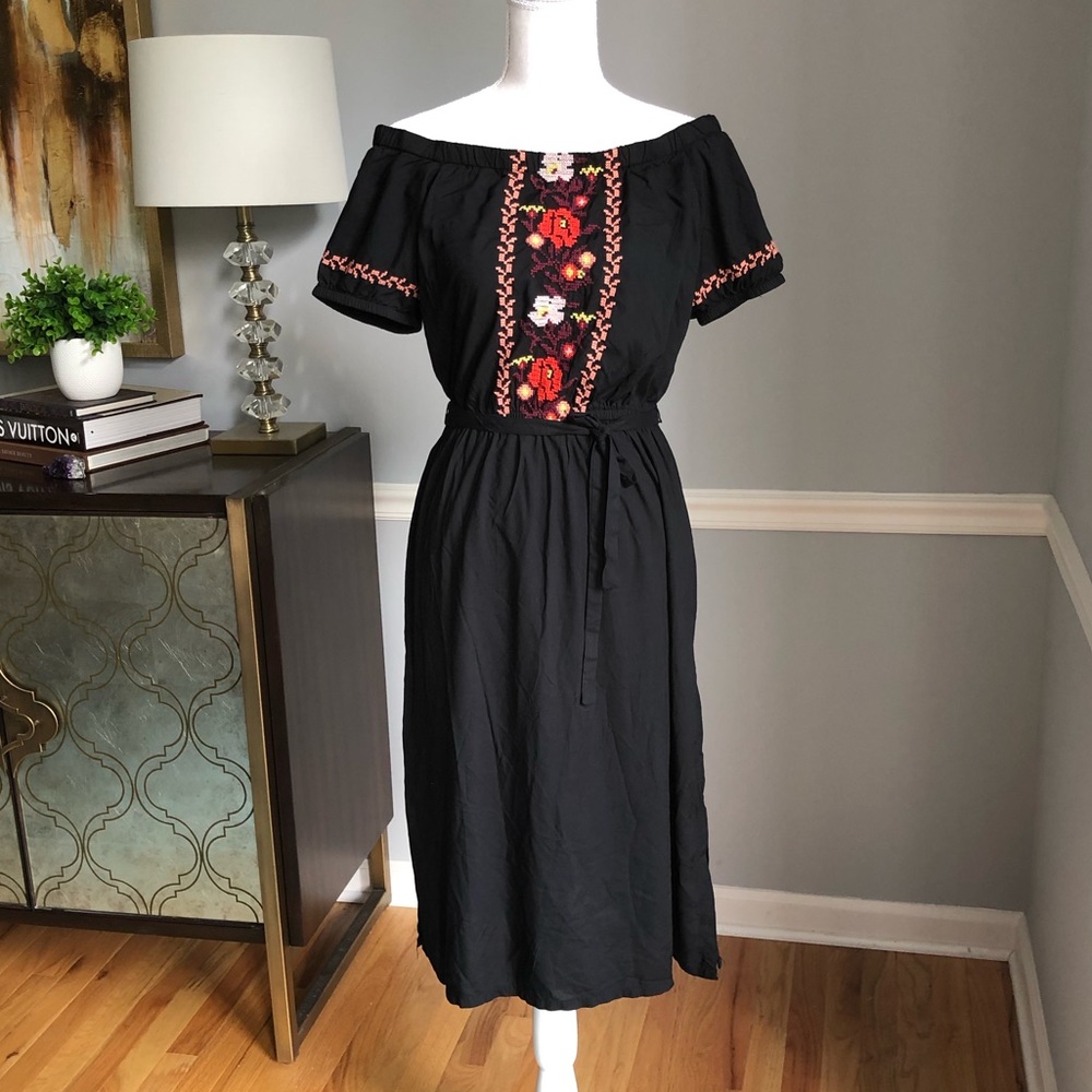 Gorgeous embroidered off the shoulder dress